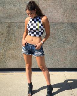 Kira Kosarin feet photo thumbnail