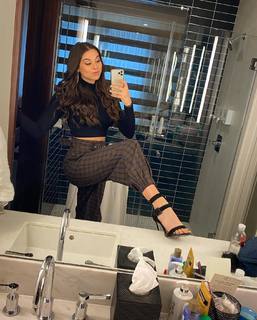Kira Kosarin feet photo thumbnail
