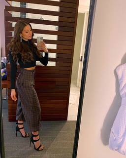 Kira Kosarin feet photo thumbnail