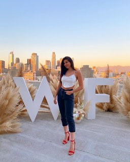 Kira Kosarin feet photo thumbnail