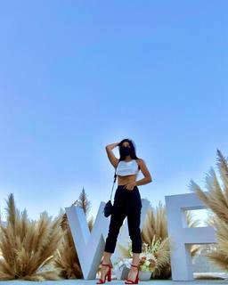 Kira Kosarin feet photo thumbnail