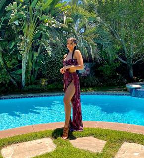 Kira Kosarin feet photo thumbnail