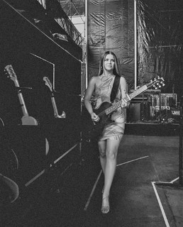 Maren Morris feet photo thumbnail
