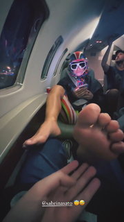 Sabrina Sato feet photo thumbnail