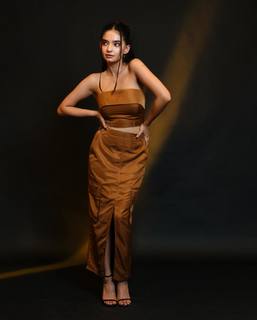 Anushka Sen feet photo thumbnail