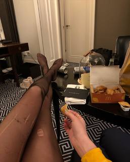 Kelsea Ballerini feet photo thumbnail