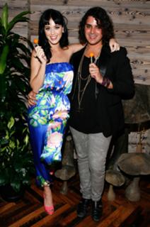 Katy Perry feet photo thumbnail