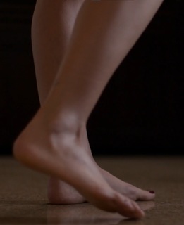 Athina Oikonomakou feet photo thumbnail
