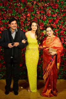 Sonakshi Sinha feet photo thumbnail