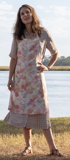 Natalie Portman feet photo thumbnail
