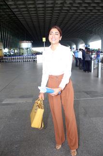 Shriya Saran feet photo thumbnail