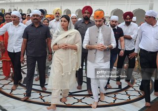 Parineeti Chopra feet photo thumbnail