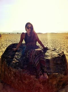 Nikki Garcia feet photo thumbnail