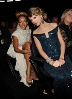Rihanna feet photo thumbnail