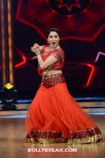 Madhuri Dixit feet photo thumbnail