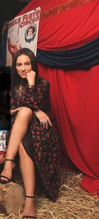 Claudia Lizaldi feet photo thumbnail
