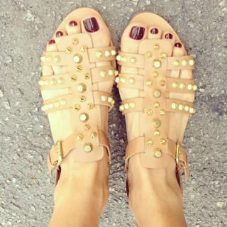 Flávia Alessandra feet photo thumbnail