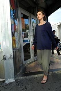 Keira Knightley feet photo thumbnail