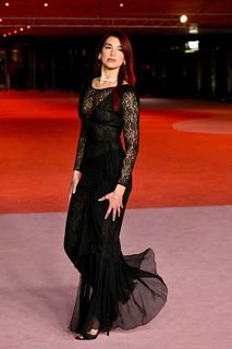 Dua Lipa feet photo thumbnail