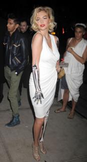 Kate Upton feet photo thumbnail