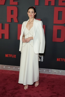 Emmy Rossum feet photo thumbnail