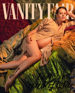 Federica Pellegrini feet photo thumbnail