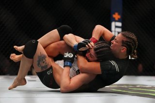 Miesha Tate feet photo thumbnail