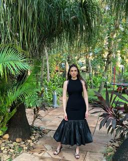 Aditi Rao Hydari feet photo thumbnail