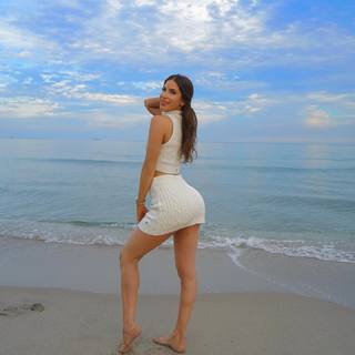 Jen Selter feet photo thumbnail
