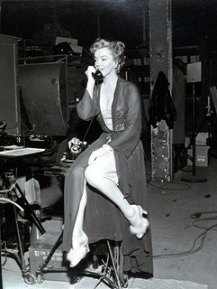 Marilyn Monroe feet photo thumbnail