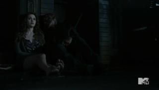 Holland Roden feet photo thumbnail