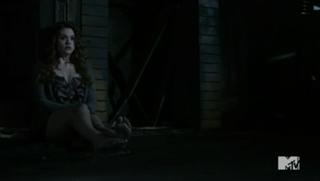 Holland Roden feet photo thumbnail