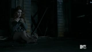 Holland Roden feet photo thumbnail