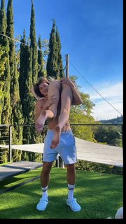 Charly Jordan feet photo thumbnail