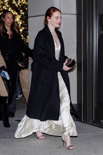 Emma Stone feet photo thumbnail