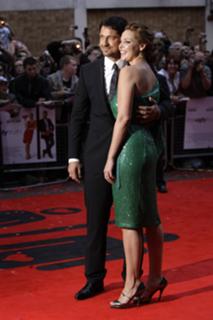 Katherine Heigl feet photo thumbnail