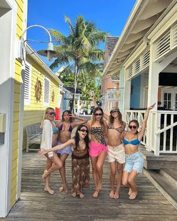 Corinna Kopf feet photo thumbnail