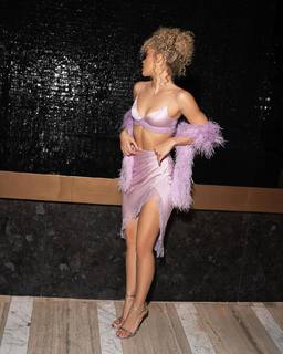 Jasmine Sanders feet photo thumbnail