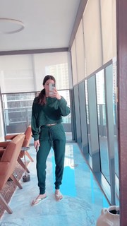 Jen Selter feet photo thumbnail