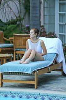 Lindsay Lohan feet photo thumbnail