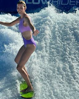 Ivanka Trump feet photo thumbnail