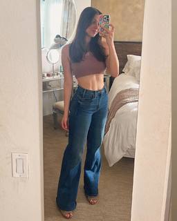 Kira Kosarin feet photo thumbnail