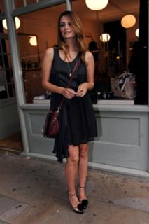 Mischa Barton feet photo thumbnail