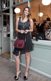 Mischa Barton feet photo thumbnail