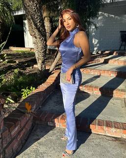 Arianny Celeste feet photo thumbnail