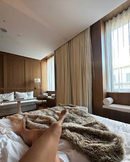 Ludovica Frasca feet photo thumbnail
