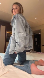 Ludovica Frasca feet photo thumbnail