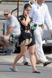 Jessica Lowndes feet photo thumbnail