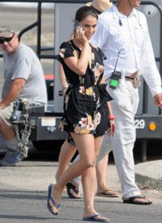 Jessica Lowndes feet photo thumbnail