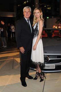 Karolina Kurkova feet photo thumbnail
